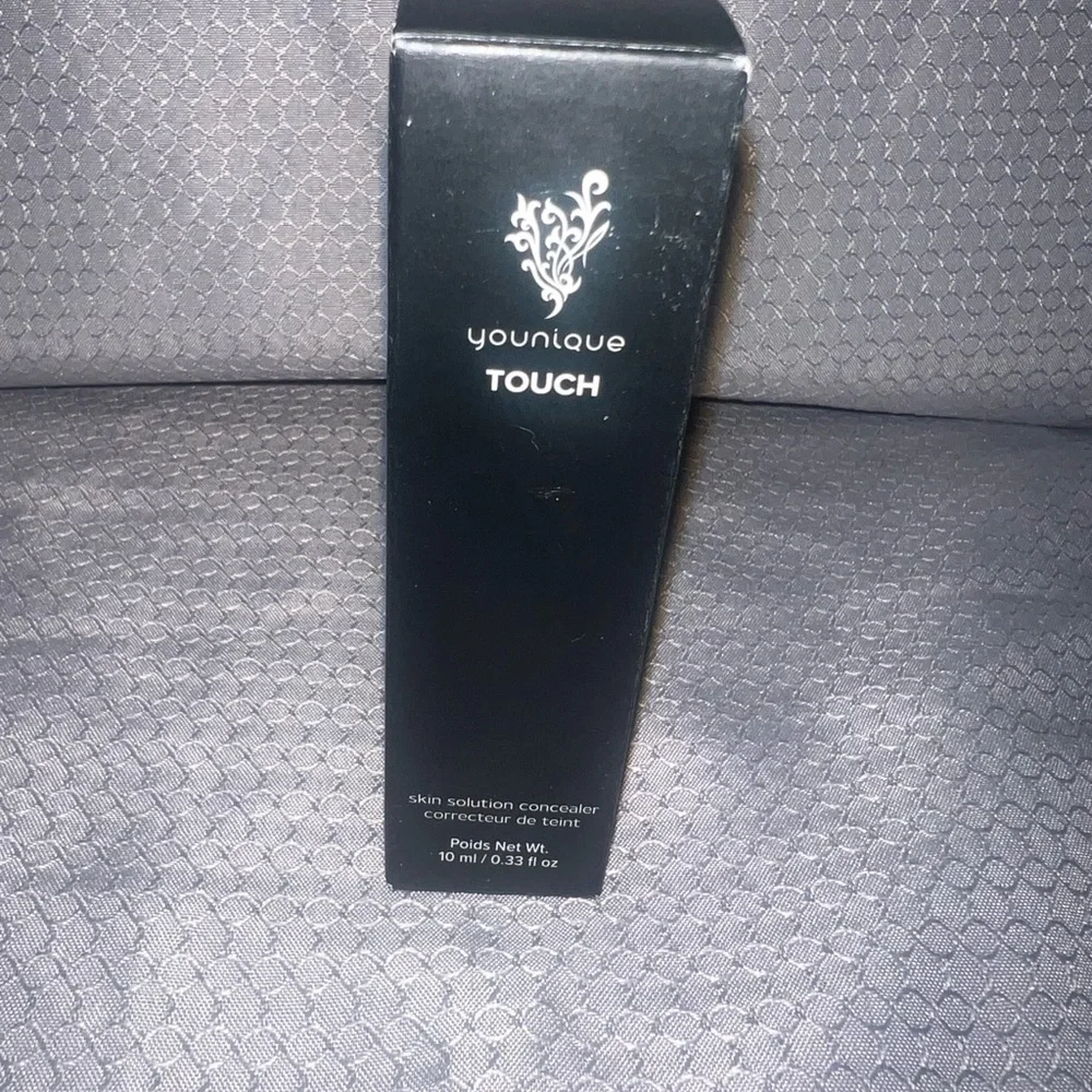 Younique Touch Skin Solution Concealer - Marquisette NIB